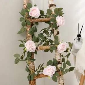 Bas prix fournisseur rose blanche guirlande de fleurs suspendues artificielle florale rose vigne guirlande décoration de mariage