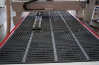 Máquina Fresadora CNC Multifuncional 1325 de 4 Ejes con Eje Rotatorio para Tallado de Madera en 3D, Fabricación de Muebles de MDF y Acrílico con Certificación CE