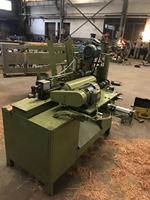 Machine automatique de fabrication de manches en bois pour marteaux, haches et pioches