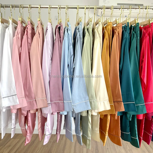 <span class=keywords><strong>Pigiama</strong></span> da Donna da Sposa di Lusso <span class=keywords><strong>in</strong></span> 2 Pezzi Effetto Seta Liscio Tinta Unita, Set con Maniche Lunghe e Pantaloni Lunghi con Elastico <span class=keywords><strong>in</strong></span> Vita - Product Image 3