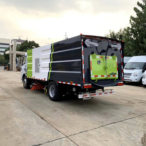 Camión barredor limpiador de calles Dongfeng de 6 ruedas 4x2 con tanque de agua de acero inoxidable de 7.5 metros cúbicos y 1 año de garantía - Product Image 6