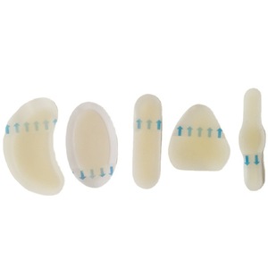Protections pour les talons pour femmes, en particulier pour celles qui portent des talons hauts, afin de prévenir les ampoules et la douleur. - Product Image 4