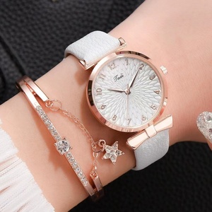 Reloj de cuarzo de estilo coreano para mujer, diseño de girasol, correa de cuero de 16mm, caja de aleación de 35mm, cristal Digital versátil a la moda - Product Image 3
