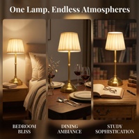 Lampe de table LED sans fil rechargeable pour hôtel, restaurant, bar, avec abat-jour en tissu plissé vintage, finition laiton antique, contrôle tactile et gradation progressive.