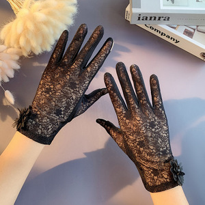 Gants fins et courts pour écran tactile, antidérapants, pour la conduite et le cyclisme, gants d'été en soie glacée pour femmes, protection solaire en dentelle - Product Image 3