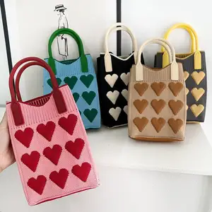 2024 Valentine Gifts Factory Wholesale Love Heart Mobile Phone Knitting Bag Large Capacity Tote Bag Student Straw Wool SkewBag