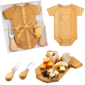 Plateau à fromages irrégulier avec couteau et fourchette, couleur bois naturel, plateau de fête pour baby shower, pour couper les fruits et le pain - Product Image 2