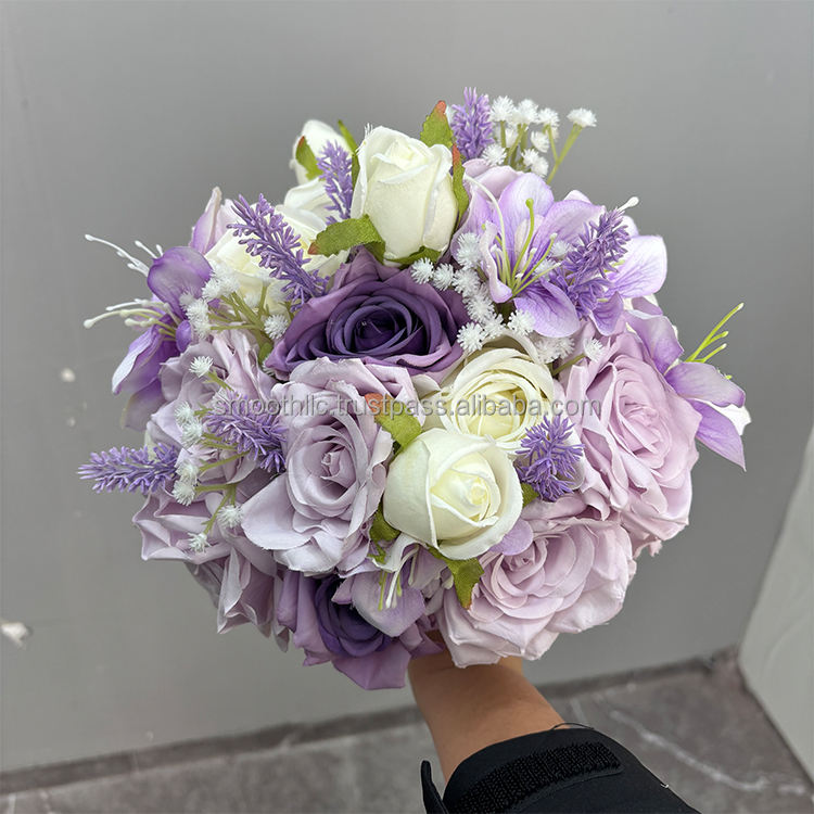 ช่อดอกไม้ผูกมือ