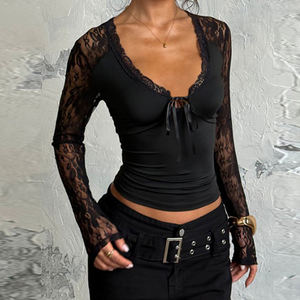 Chemise à manches longues à col en V sexy avec détails découpés à lacets Insert en dentelle transparente Impression numérique compressée respirante Haut d'automne - Product Image 3