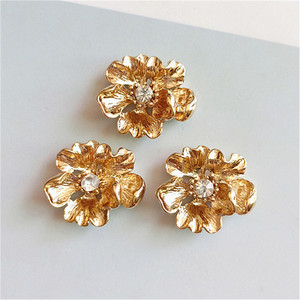 Botón <span class=keywords><strong>de</strong></span> Metal con Pedrería <span class=keywords><strong>de</strong></span> Flores en Color Dorado, Estilo Bohemio para Bodas, Novedad <span class=keywords><strong>de</strong></span> 2020 - Product Image 4