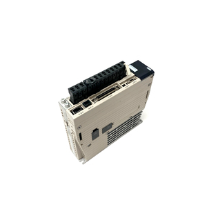 SGDV-1R6A01A Servoaccionamiento de CA de la Serie Sigma-V de 0.2KW y 200V - Product Image 1