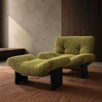 Fauteuil de loisirs minimaliste italien en bouclette avec rembourrage en mousse de canard, design artisanal écologique, idéal pour salle à manger de villa
