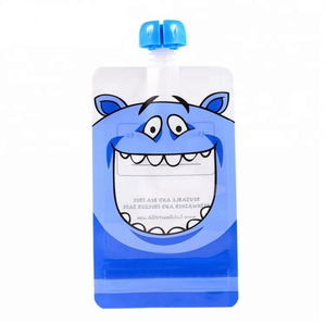 Bolsas Personalizadas con Boquilla para Bebidas (<span class=keywords><strong>100ml</strong></span>/200ml/250ml) Material PET Impresión por Grabado para Envasado de Líquidos - Product Image 3
