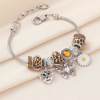 Bracelet ajustable DIY à imprimé léopard, perles, marguerite, papillon, couronne, accessoire créatif, bracelet simple couche