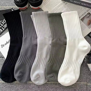 Jingwen Wholesale Customized Logo Men's Sports <b>Socks</b> – High-Quality Cotton Material for Athletic Daily Wear - Product Image 3