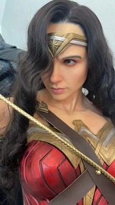 Personnalisée de haute qualité DC Figure résine <span class=keywords><strong>Wonder</strong></span> <span class=keywords><strong>Woman</strong></span> Statue buste Statue en résine pour la décoration - Product Image 3