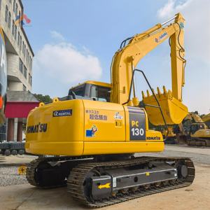 Excavadora Komatsu PC130 de segunda mano, usada, de 13 toneladas, modelo popular de Japón, en buen estado, disponible en stock. - Product Image 1
