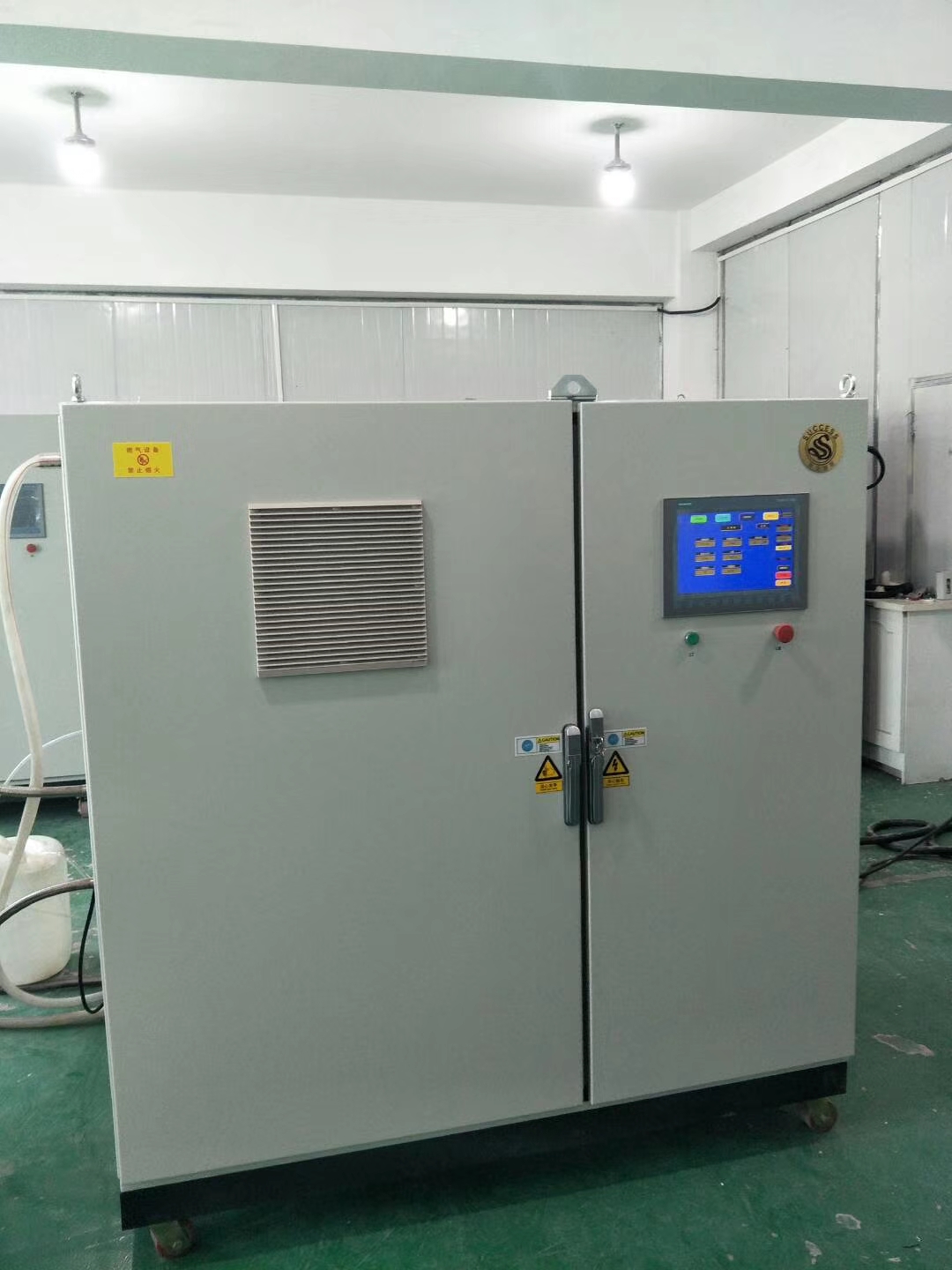 102LPM PEM hydrogen plant 99.999% H2 purity