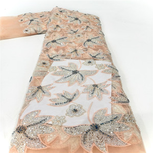 ผ้าลูกไม้ปักลายดอกไม้พร้อมเลื่อมลายใบไม้ประดับมุกตาข่ายละลายน้ำได้สำหรับชุดแต่งงานปาร์ตี้เสื้อผ้ากระเป๋าของตกแต่ง - Product Image 1