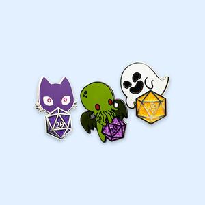 RENHUI Film d'horreur Monstre Doux Crâne Forme Épée Halloween Personnalisé Métal Artisanat Badges Épinglettes Épingles en émail - Product Image 1