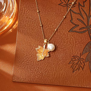 Collar de Cadena Larga Ajustable con Hoja de Arce y Perla de Cobre para Mujer, Colgante de Hoja de Arce con Degradado - Product Image 1