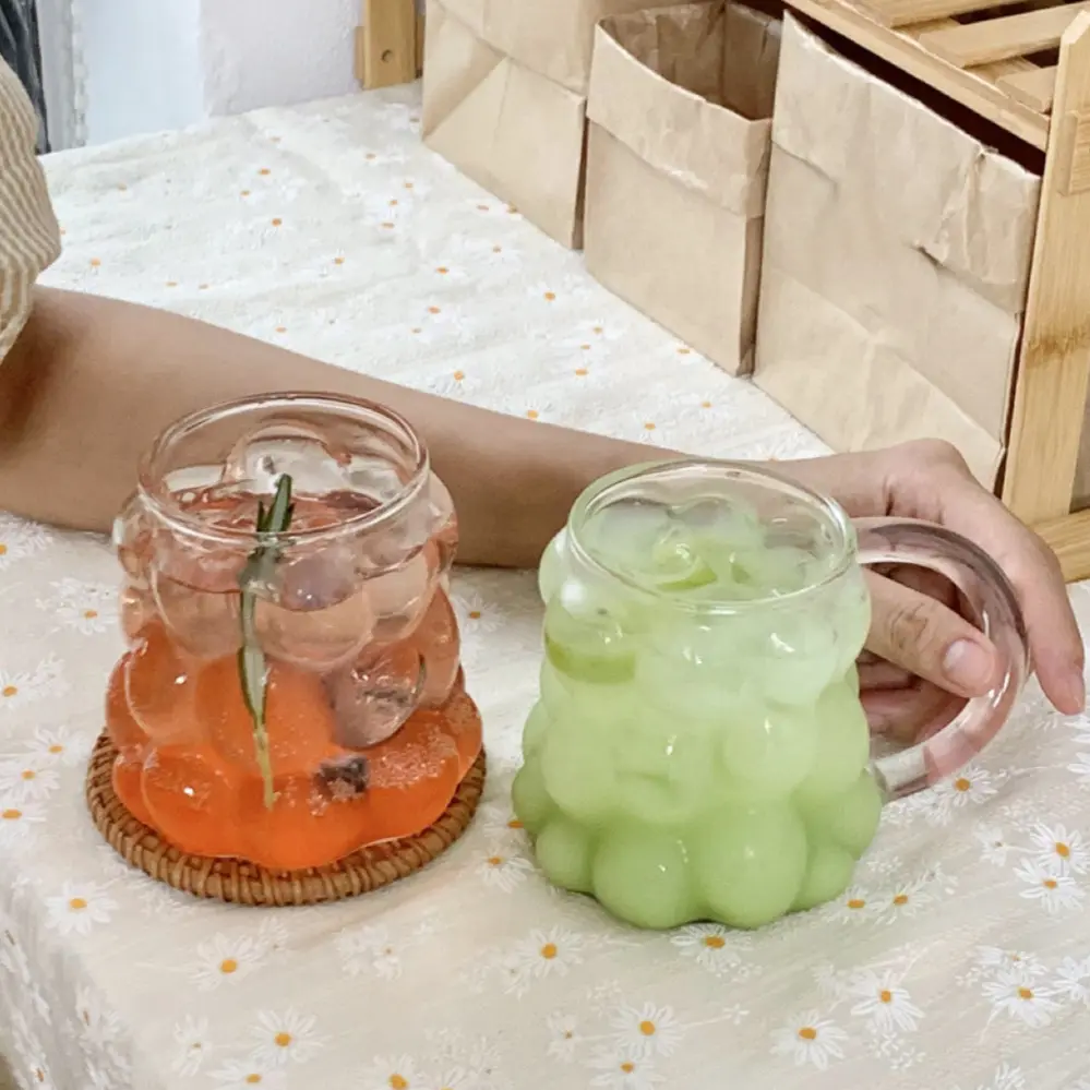 Schicke Glasflasche Trauben förmiges Glas für Fruchtsaft Latte Büffel milch