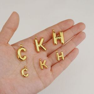 Colgante con Nombre Personalizado, Innovador Potencial de Marketing Viral, Incrustación de Concha de Abulón, Distribución de Peso Equilibrada - Product Image 1