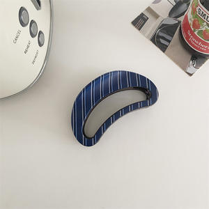 Pince à Cheveux Grande et Simple en Gros, Forme Demi-Circulaire Tendance, Pinces à Cheveux en Plastique Élégantes pour Femmes, Grande Pince à Cheveux à Forte Adhérence - Product Image 5