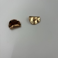 Kancing Dekoratif Bentuk Tidak Beraturan Berlapis Emas dari Pabrik YX, Bahan Zinc Alloy Bebas Nikel, Model Shank, Produk Terbaru untuk Pakaian dan Mantel