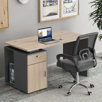Poste de travail de bureau modulaire pour 4 personnes au design moderne avec rangement fait de meubles en mélamine durables