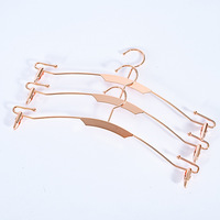 Cintre en métal pour lingerie, sous-vêtements, logo personnalisé, marque de mode, présentoir pour bikinis, cintres pour soutien-gorge et culottes