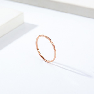 Anillo Geométrico Simple de Acero de Titanio de 1 mm para Mujer, Joyería de Boda - Product Image 3