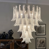Lustre en verre de luxe léger de style rétro américain pour salon à plafond haut, luminaire suspendu principal pour escalier de villa duplex et chambre à coucher
