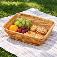 Panier de rangement rectangulaire en rotin plastique polyvalent pour les collations, le pain, les articles de salle de bain et l'organisation de petits objets