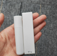 Baume à lèvres bio au beurre de karité personnalisé avec hydratant à base de plantes SPF15, service de marque privée