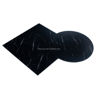 Plateau de table compact Lifepursue finition mate aspect marbre noir pour café-bistro extérieur thème sombre