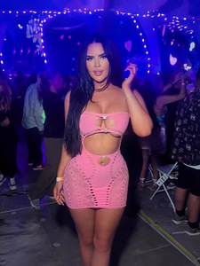 เดรสสีพื้นเซ็กซี่สำหรับผู้หญิง ดีไซน์เว้าเอว โชว์สะโพก ทรงเข้ารูป สไตล์สาวเปรี้ยว - Product Image 4