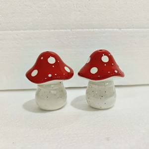 Ketchup Mostaza Diseño de forma Cerámica Salero y pimentero Juegos Sal Pimienta Contenedor Tarros para cocina Paquete de 2 - Product Image 4