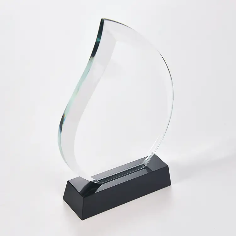 Atacado troféu de vidro de cristal transparente personalizado k9 cristal troféu para lembrança