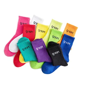 Vente en gros printemps et automne nouveau coton chaussettes d'équipage personnalité brillante grand bas Preppy mi-tube chaussettes