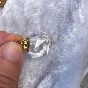 <strong>Empty</strong> Crystal Decorative Fancy Perfume Fragrance Oil Attar Bottle - Product Image 4