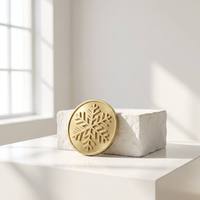 Pièce de défi personnalisée en or brossé motif flocon de neige, médaillon métallique pour les fêtes d'hiver, cadeau commémoratif de Noël, souvenir de sports d'hiver