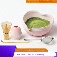 Ensemble de matcha en céramique - Bol en forme de cœur avec bec verseur - Fait à la main - Céramique - Design minimaliste moderne
