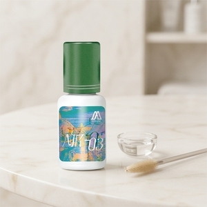 Colle pour extensions de cils pour peaux sensibles, 3 ml, sans hydroquinone, fabrication spécifique à la marque - Product Image 1