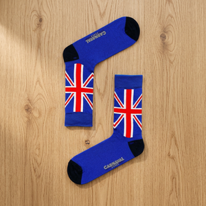 Calcetines unisex con estampado de bandera británica coloridos, tela blanca con diseño de tejido de color, para el hogar, silueta media - Product Image 2