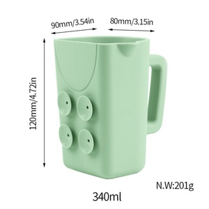 Gobelet de rinçage en silicone sans BPA pour le bain de bébé, avec ventouse souple pour un rinçage sans larmes - Product Image 4