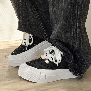 Nuevo diseño de edición limitada con estampado de estrellas, zapatillas de lona para hombre, estilo retro, suela gruesa, modernas, informales, para parejas. - Product Image 2