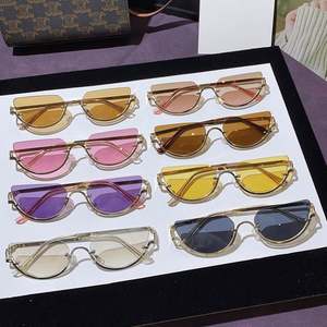 Gafas de Sol Personalizadas con Logotipo, Moda Retro Y2K 2025, Montura Pequeña de Aleación, Protección UV400, Media Montura, Estilo Ojo de Gato para Mujer - Product Image 5