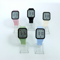 Montre numérique LED carrée en plastique lumineuse pour étudiants, style professionnel, vente en gros 2026, source fabricant