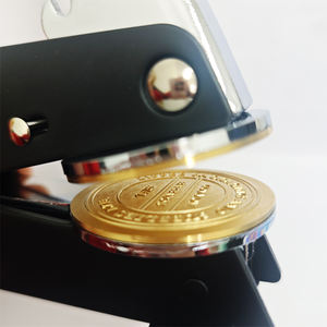 <span class=keywords><strong>Sello</strong></span> <span class=keywords><strong>de</strong></span> Relieve Manual <span class=keywords><strong>de</strong></span> Acero Inoxidable <span class=keywords><strong>de</strong></span> Gran Tamaño Personalizado GAOSI para Uso en Oficina, Libros, Sobres, Servilletas y Certificados - Product Image 4